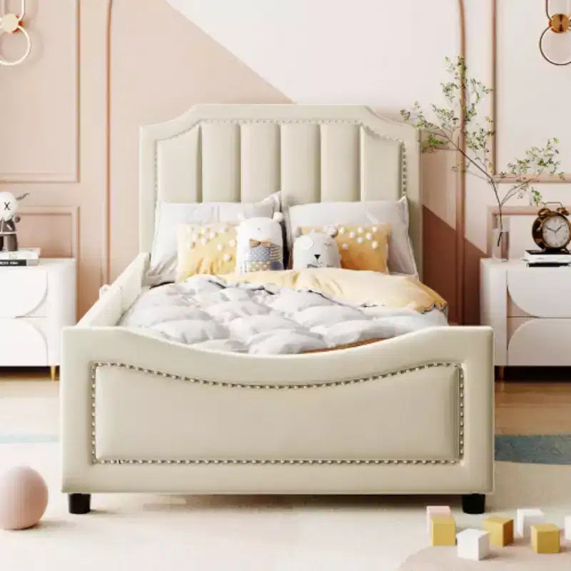 Lit de repos capitonné beige pour lits jumeaux avec tête de lit à rayures classiques