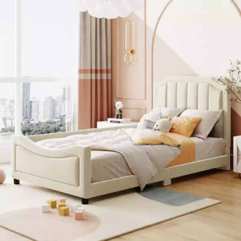 Lit de repos capitonné beige pour lits jumeaux avec tête de lit à rayures classiques