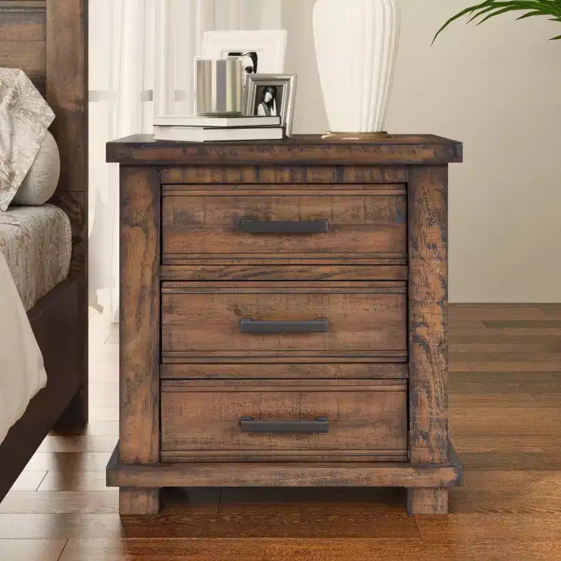 Table de chevet rustique 24W avec 3 tiroirs et cadre en bois de pin recyclé, Natural-ModernLuxe