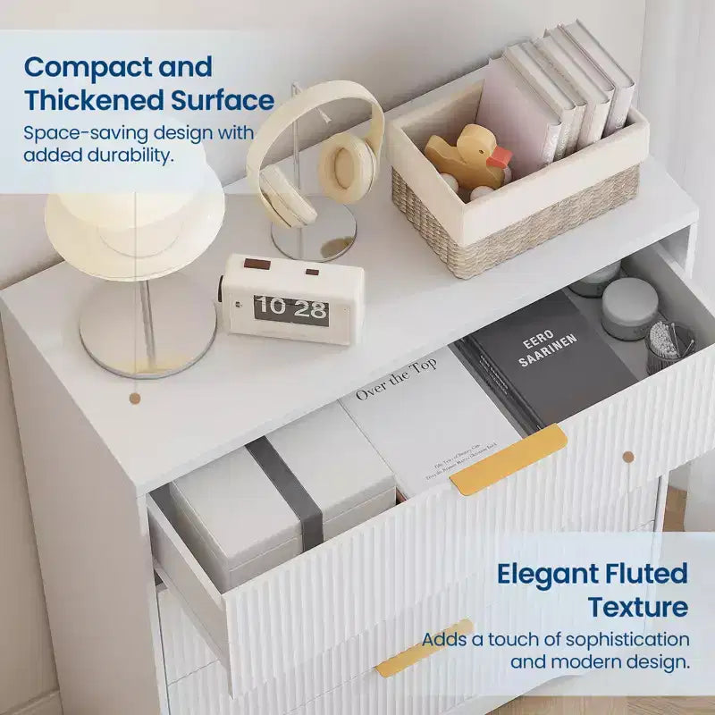 Commode à 4 tiroirs, commode moderne cannelée de 98 cm avec poignées dorées, rangement polyvalent pour chambre à coucher, salon, couloir et chambre de bébé