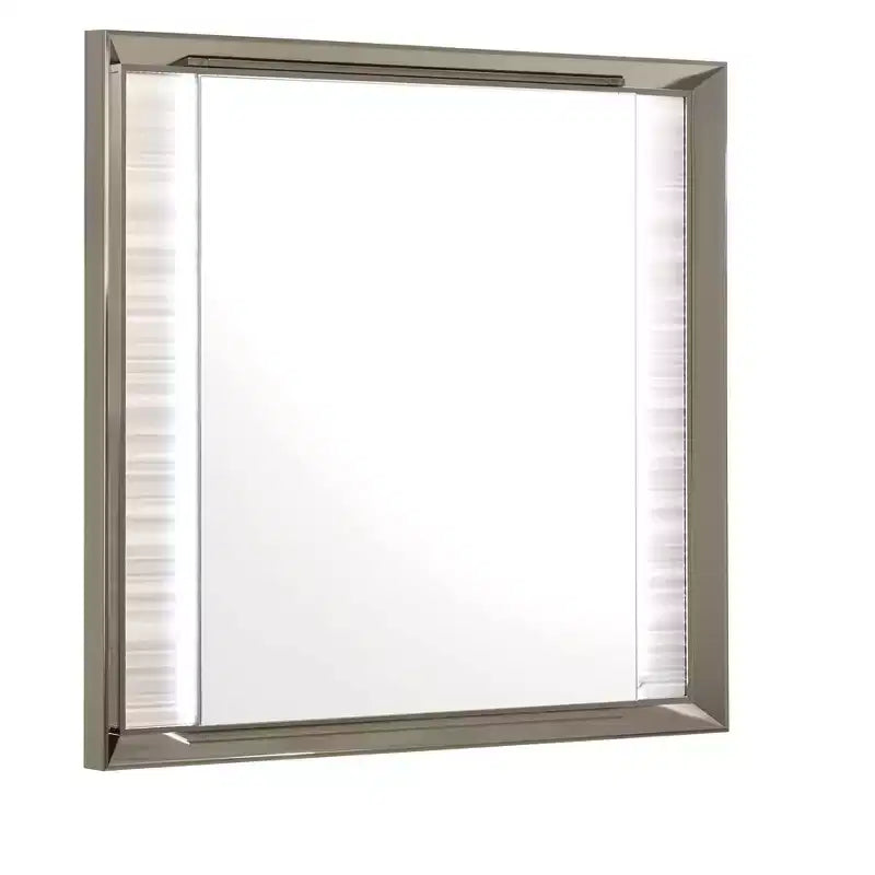 Miroir encadré à poser sur une commode, en bois blanc et argenté, avec éclairage
