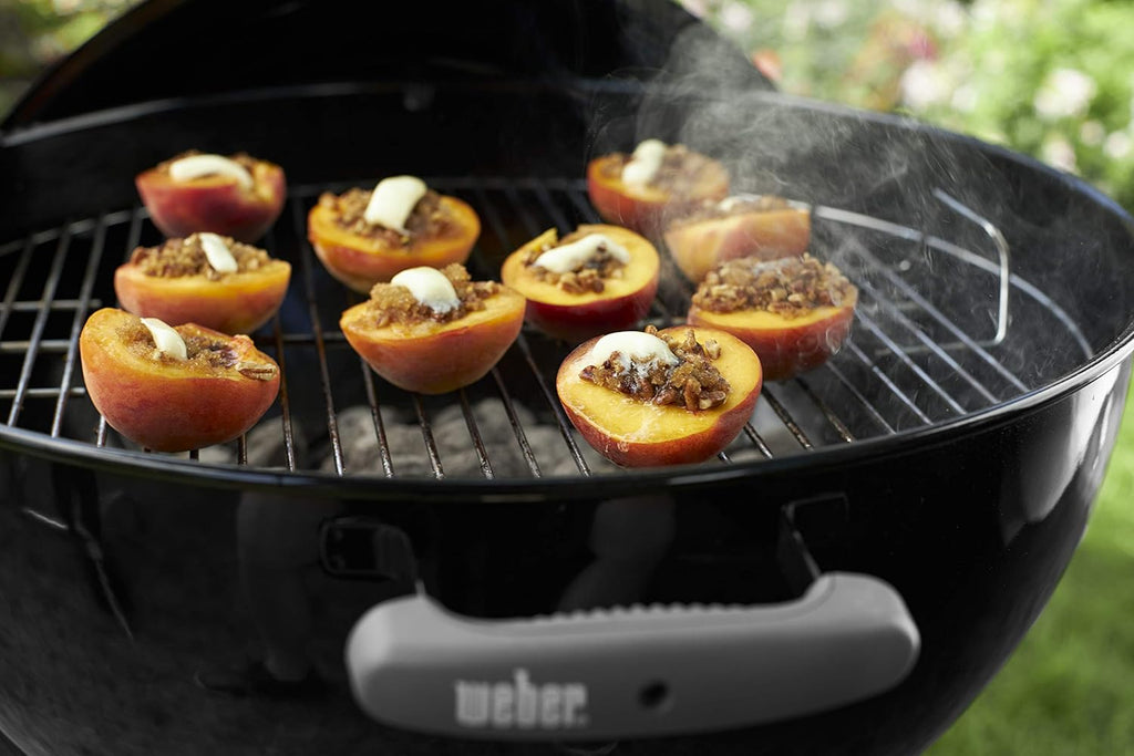 Weber Classic Kettle barbecue au charbon de bois, surface de cuisson Ø 57cm, barbecue avec couvercle et cuve en acier emaillé, thermomètre intégré...